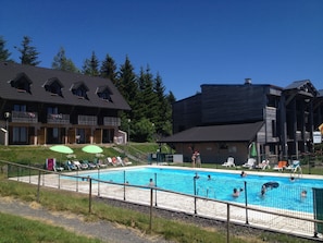 Outdoor pool, a heated pool
