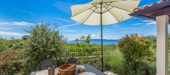 Villa CAVALLO with pool and sea view