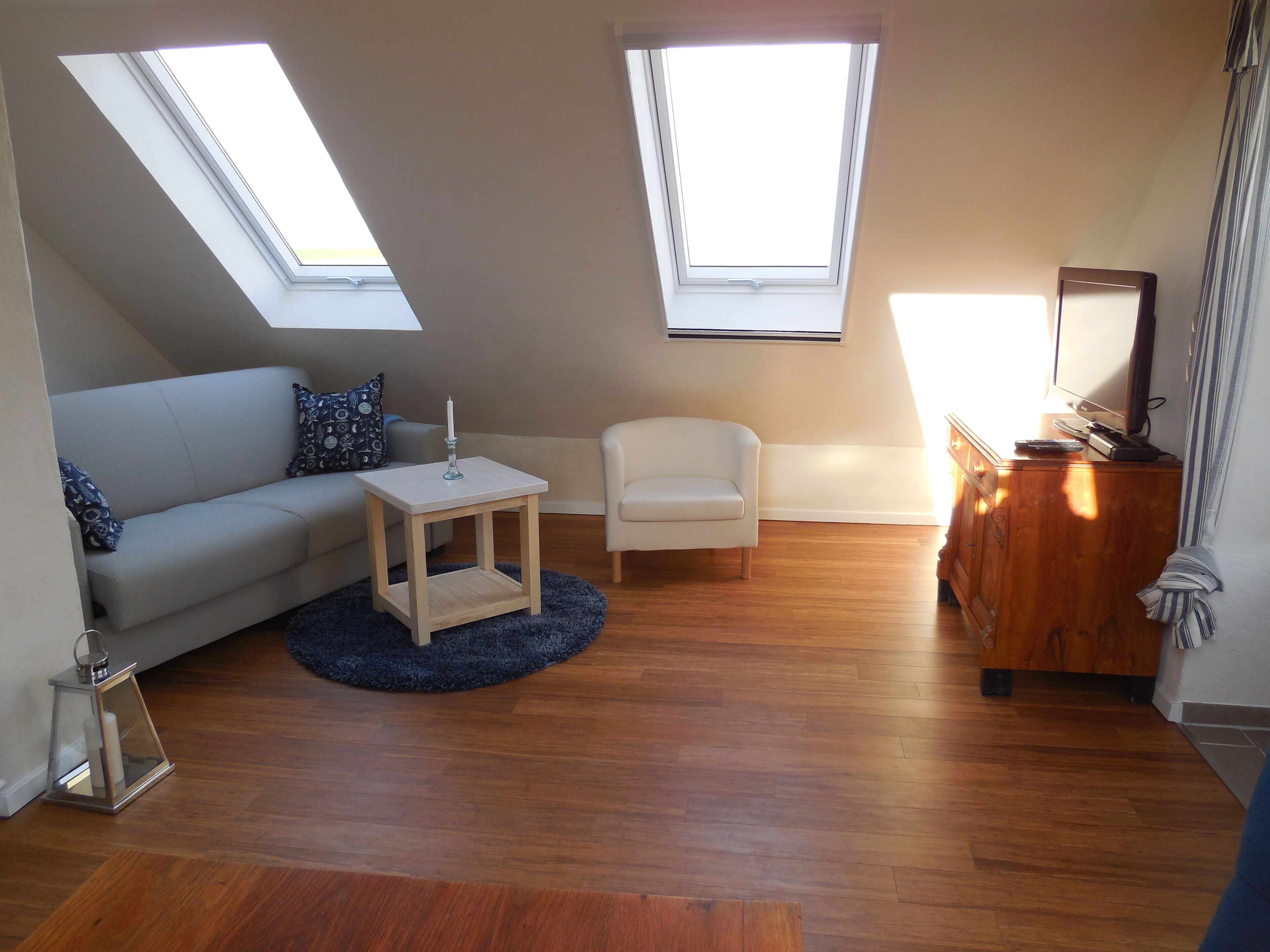 Relaxation guaranteed in a lovingly designed apartment, only 200 m from the dike