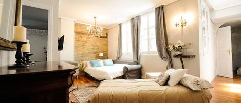 2 Schlafzimmer, BĂŒgeleisen/BĂŒgelbrett, kostenloses WLAN, BettwĂ€sche