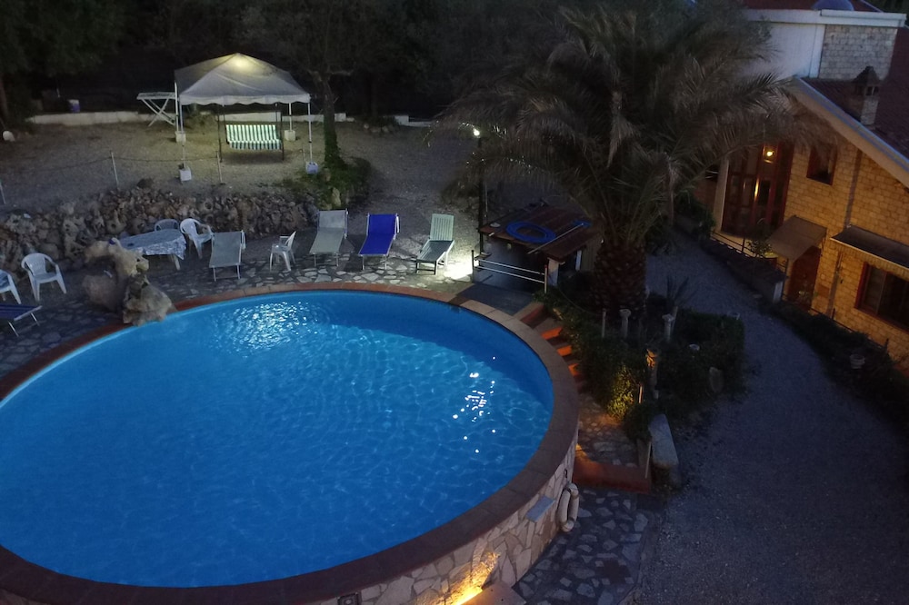 Anti-seismic villa in Umbria.
