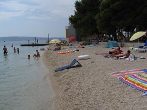 Beach nearby - Apartment for two by the sea in Kastel Kambelovac near Split (Kaštel Kambelovac)