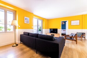 Fernseher, Stereoanlage