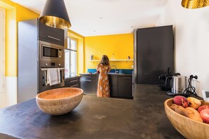 Fridge, microwave, oven, dishwasher