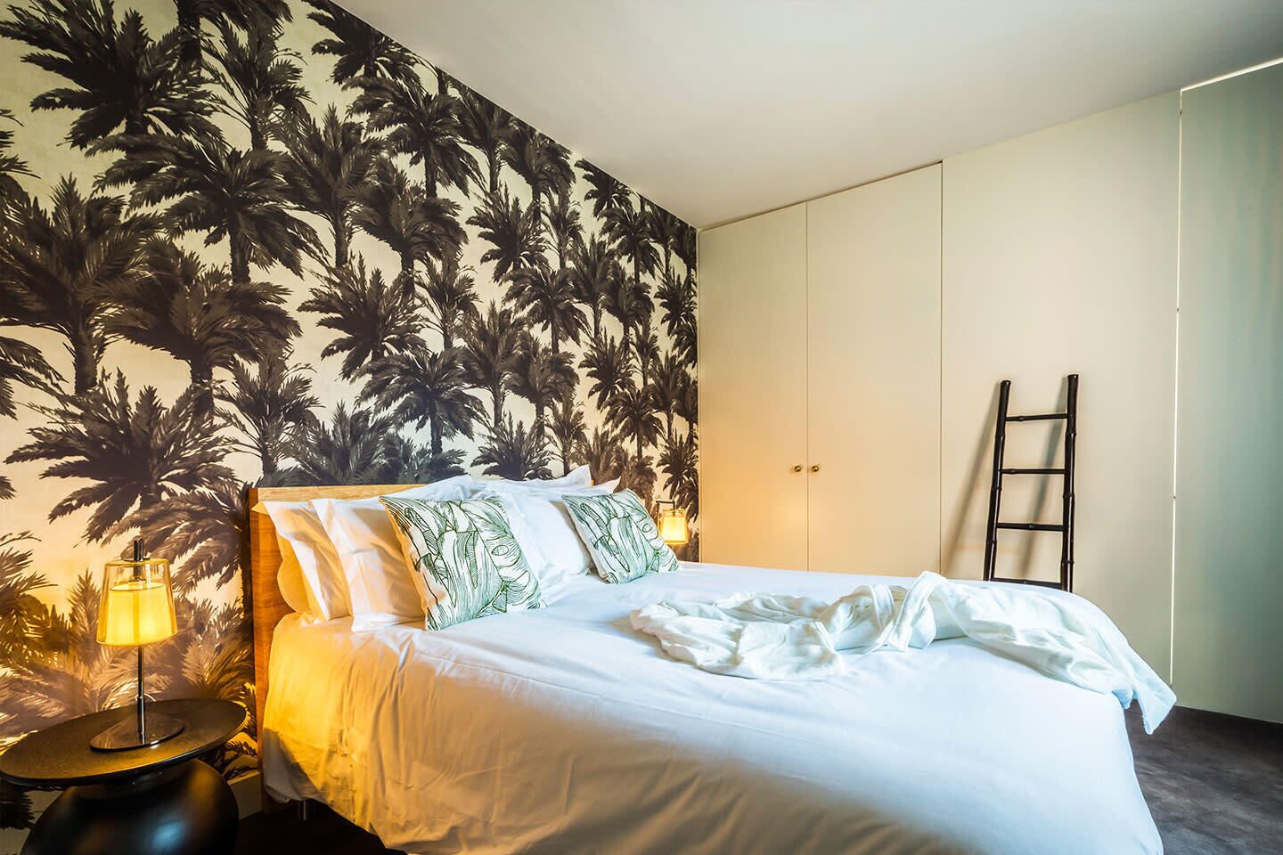 4 makuuhuonetta, työpöytä, silitysrauta/-lauta, Wi-Fi