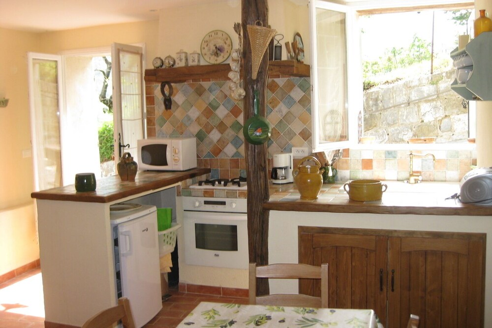 Pretty small house in hinterland of Nice, surrounded by nature