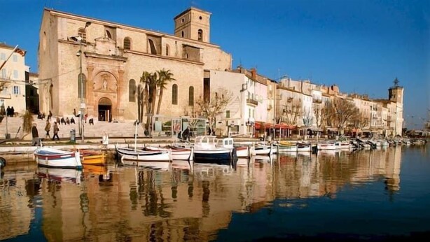 Marina/club náutico