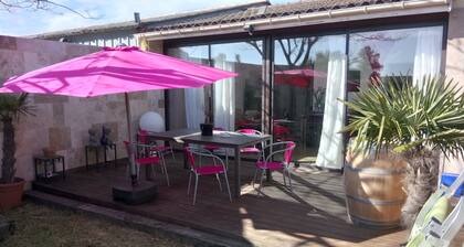 appartement trĂšs cosy, parkink clos gratuit, wifi, clim, Ă 600m de Saint-emilion