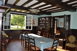 Dining - Large family home with wooded grounds, orangery, courtyard, outbuilding in quiet location. (Taller)