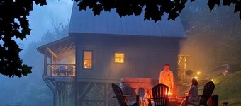 ~ Bemerkelsesverdig * HOT TUB * Fjelltopp Getaway ~ At 3975 Ft!