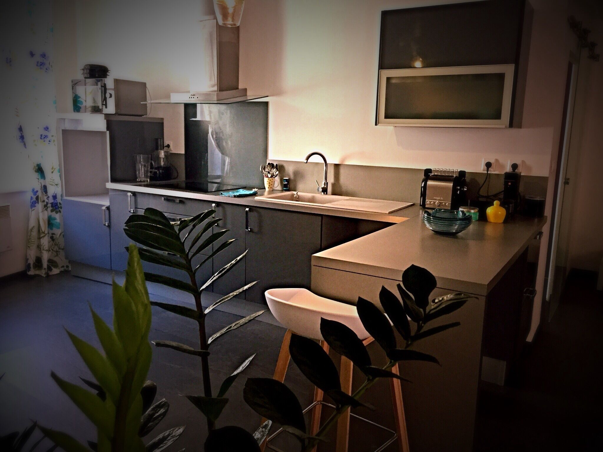 "The patio Maria" At the foot of the city, apartment with interior patio.