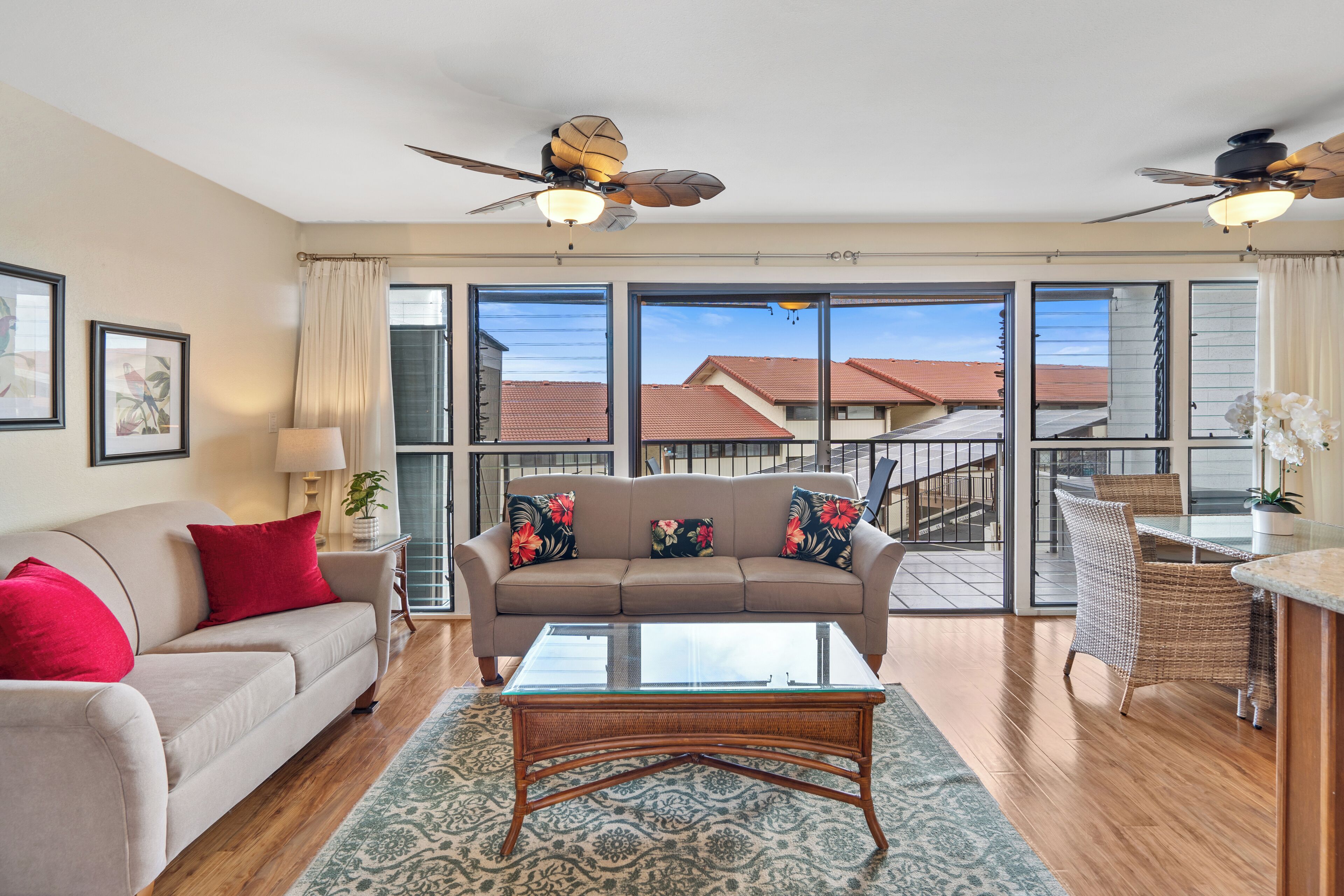 Smart TV, libros y impresora 