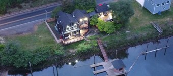 Breathtaking Views at the Nehalem River Retreat