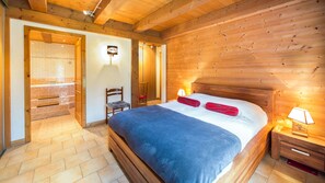 4 Schlafzimmer, BĂŒgeleisen/BĂŒgelbrett, kostenloses WLAN