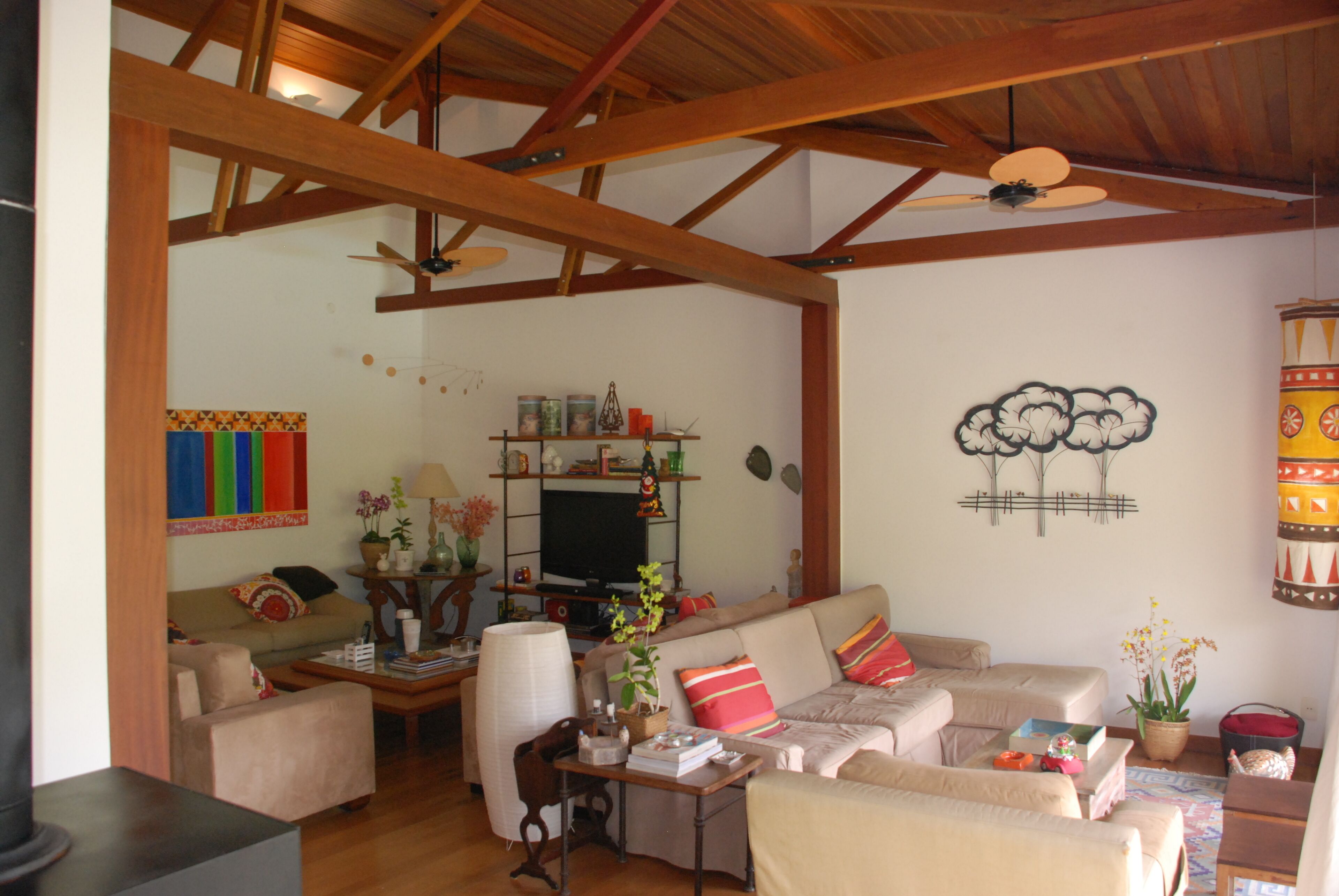 House w / 5 suites, swimming pool and barbecue, 250m from the Center of Vale das Videiras