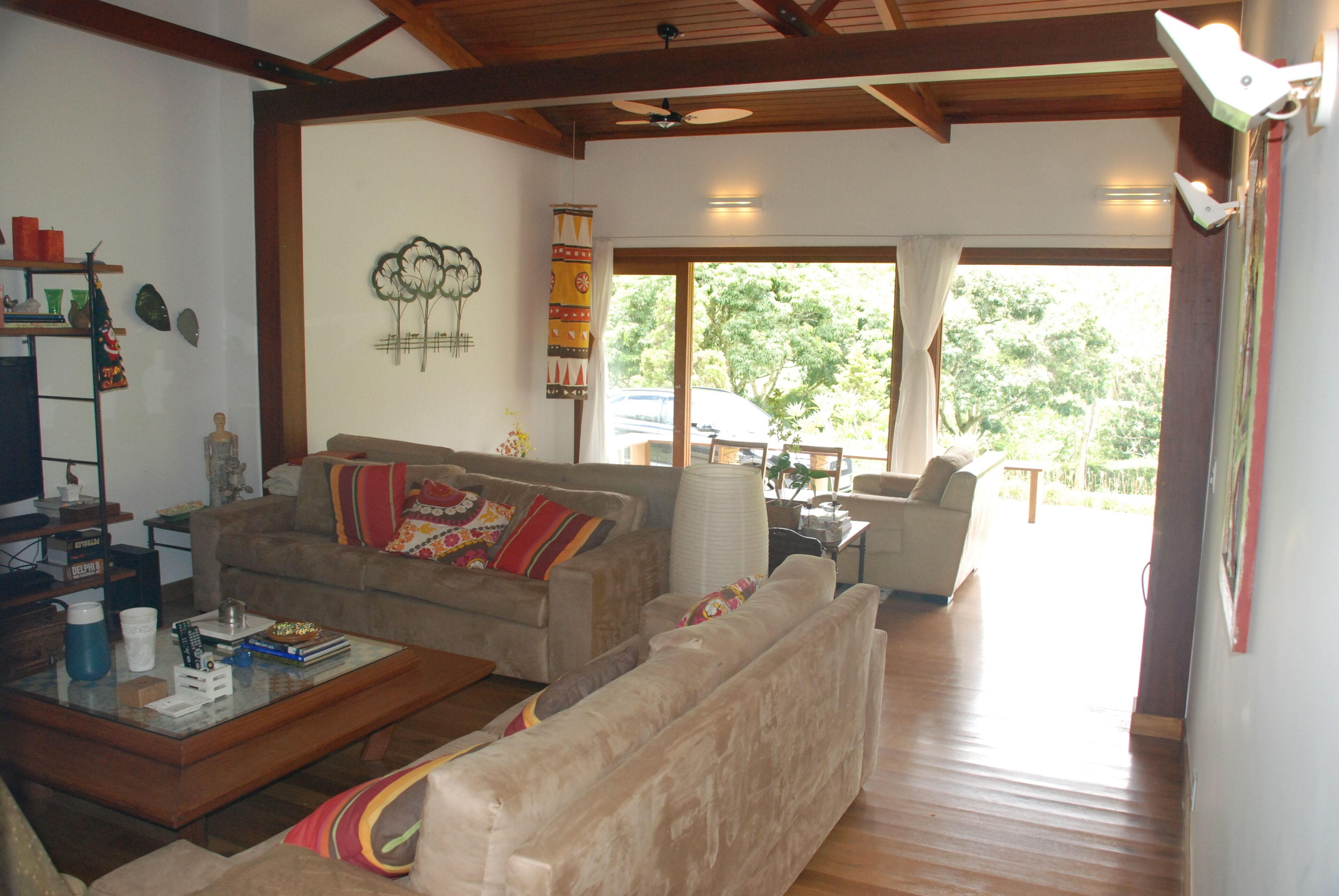 House w / 5 suites, swimming pool and barbecue, 250m from the Center of Vale das Videiras