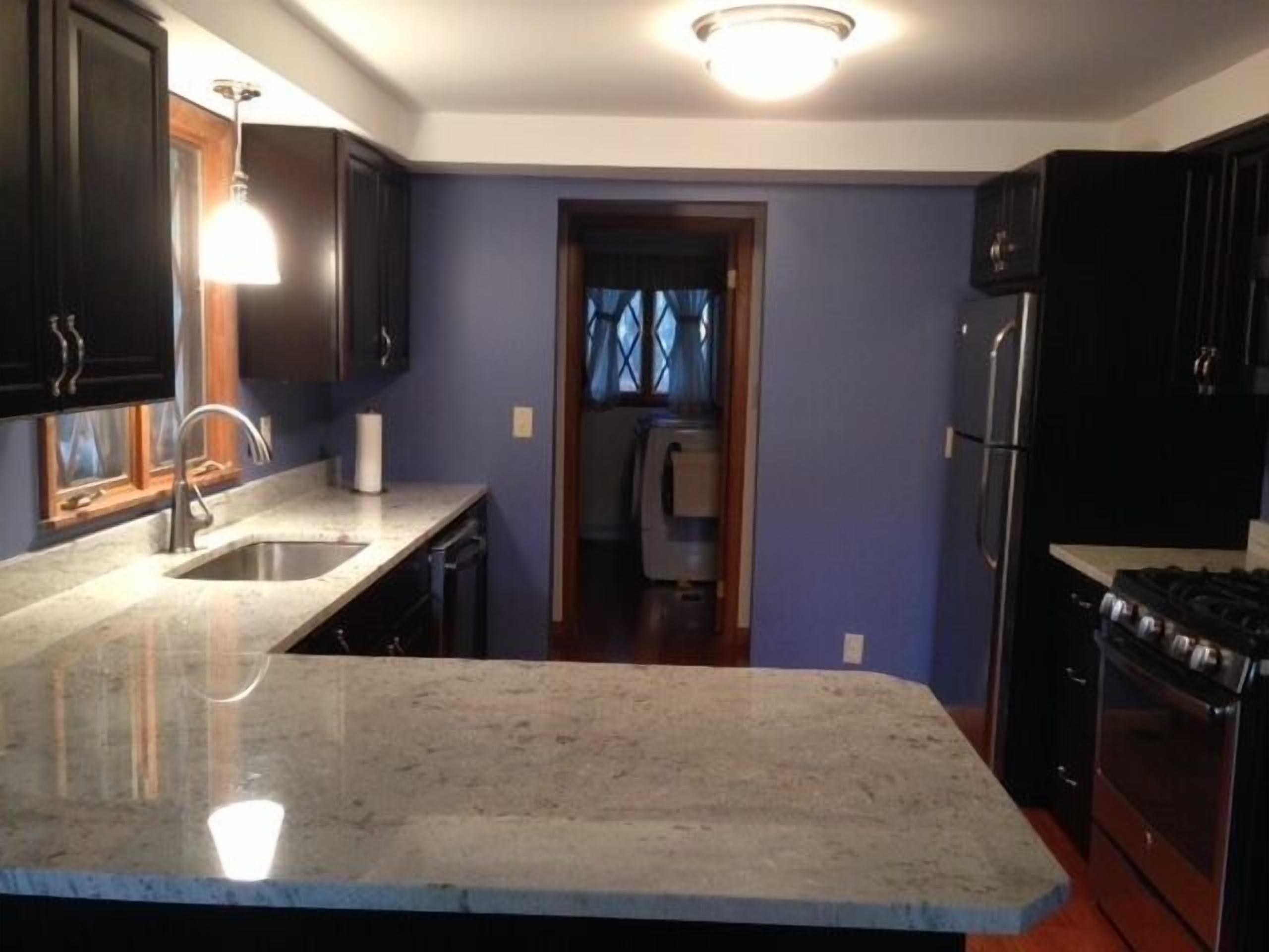 Beautiful Family Winter Ski Cottage. Located on a private lake.