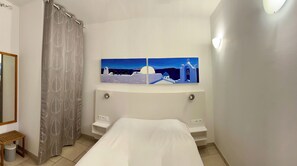 2 bedrooms, iron/ironing board, free WiFi, bed sheets - La Bastide, apartment with private pool near the Gulf of St Tropez (Fréjus)