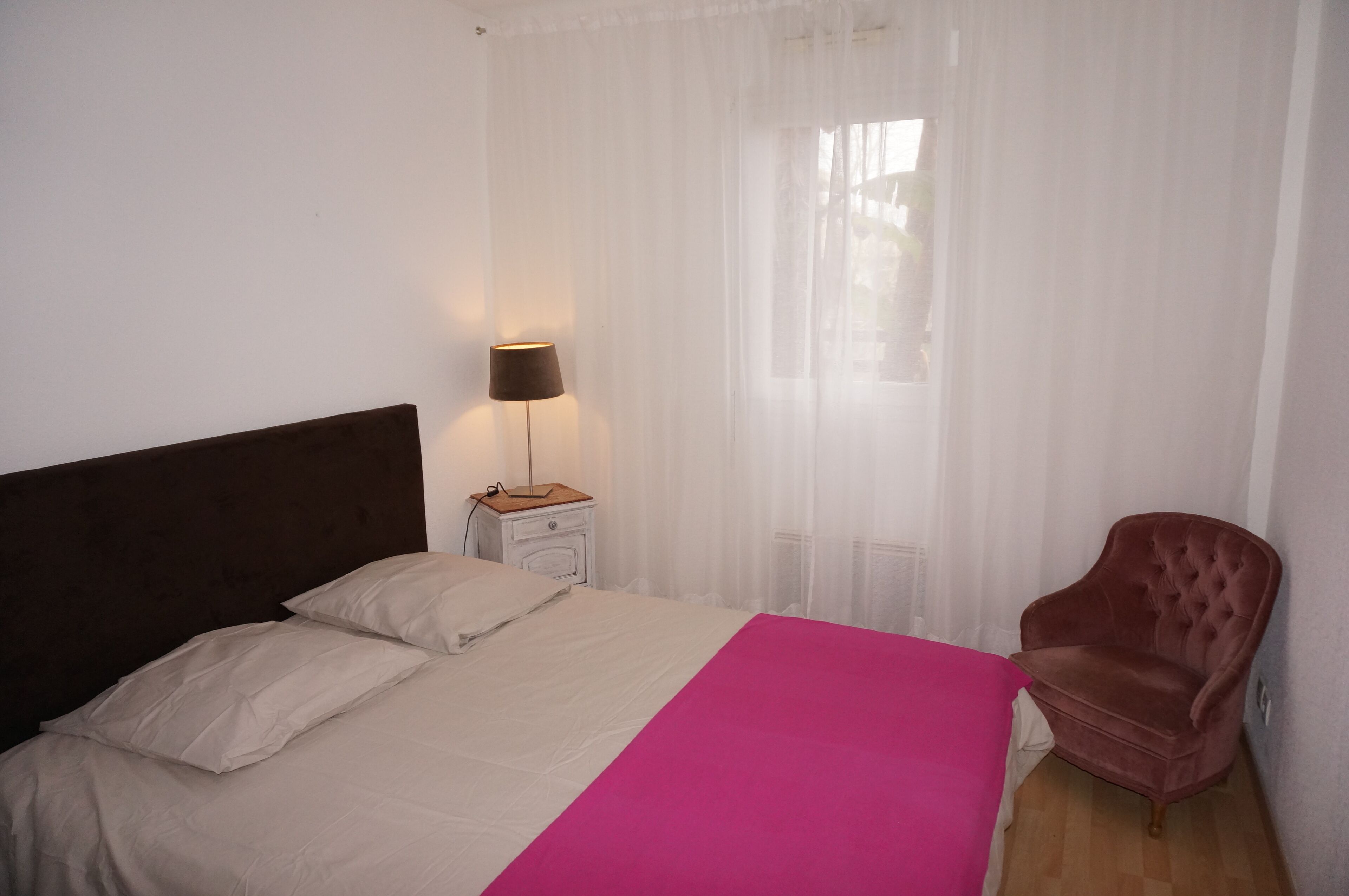 T2 with terrace and garden