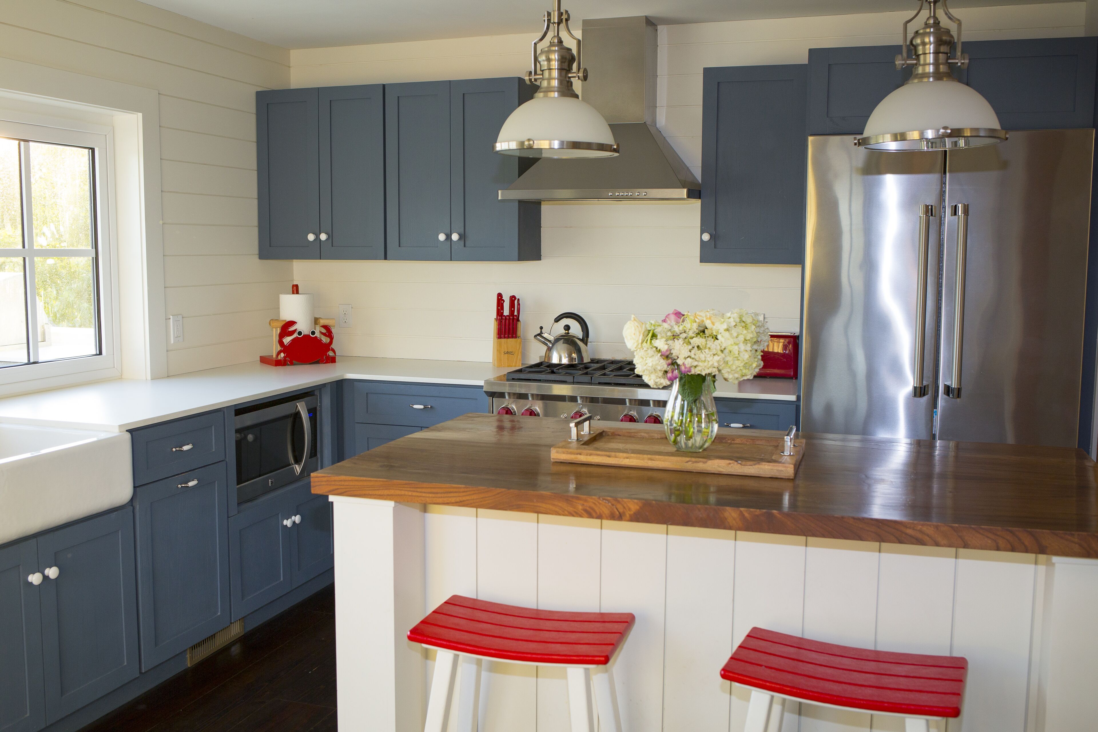 Gorgeous Views, Just Minutes From First Beach!