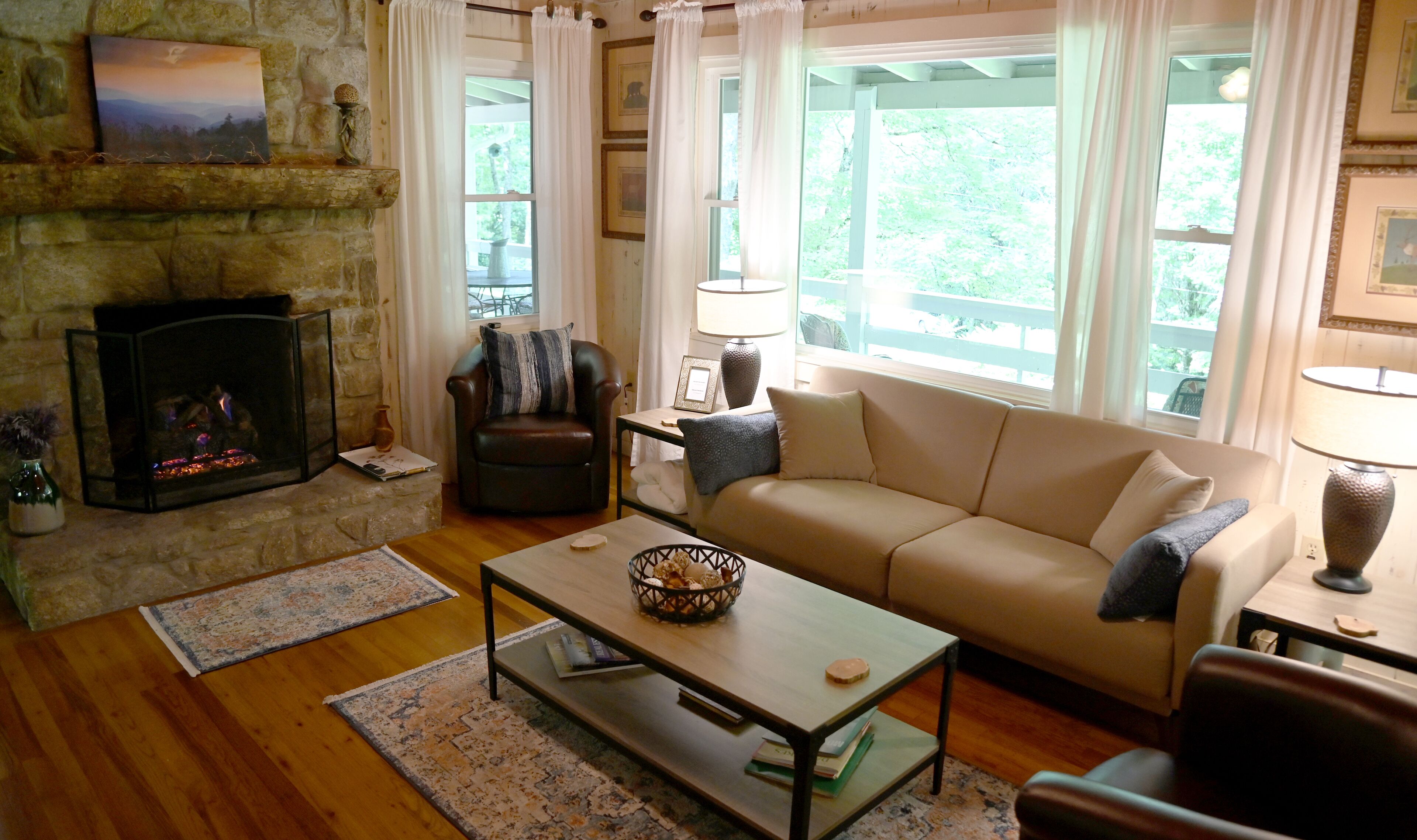 TV, fireplace, offices