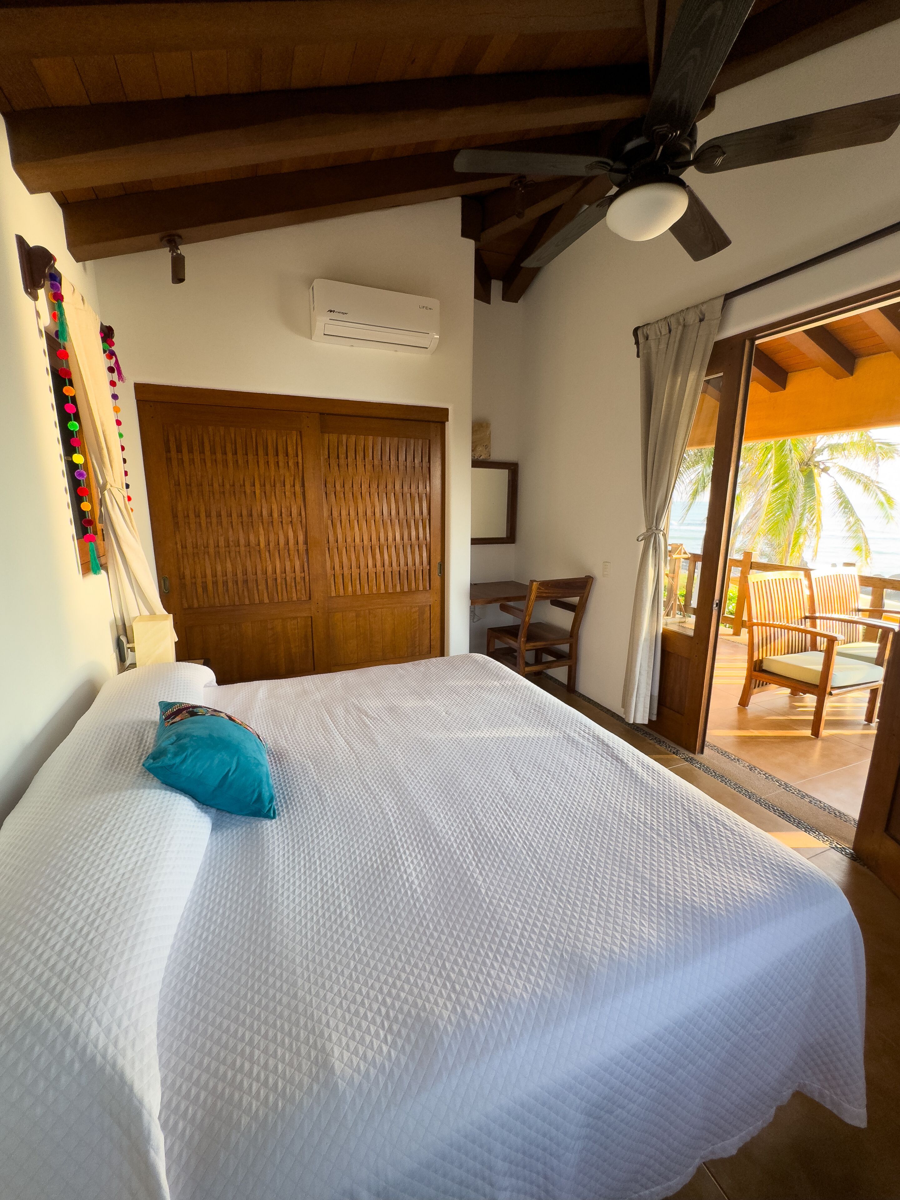 3 bedrooms, in-room safe, iron/ironing board, WiFi
