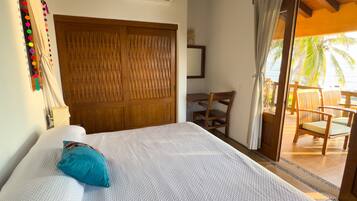 3 bedrooms, in-room safe, iron/ironing board, WiFi