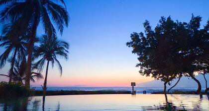 Las Rubias - Beachfront Luxury Villa -Troncones