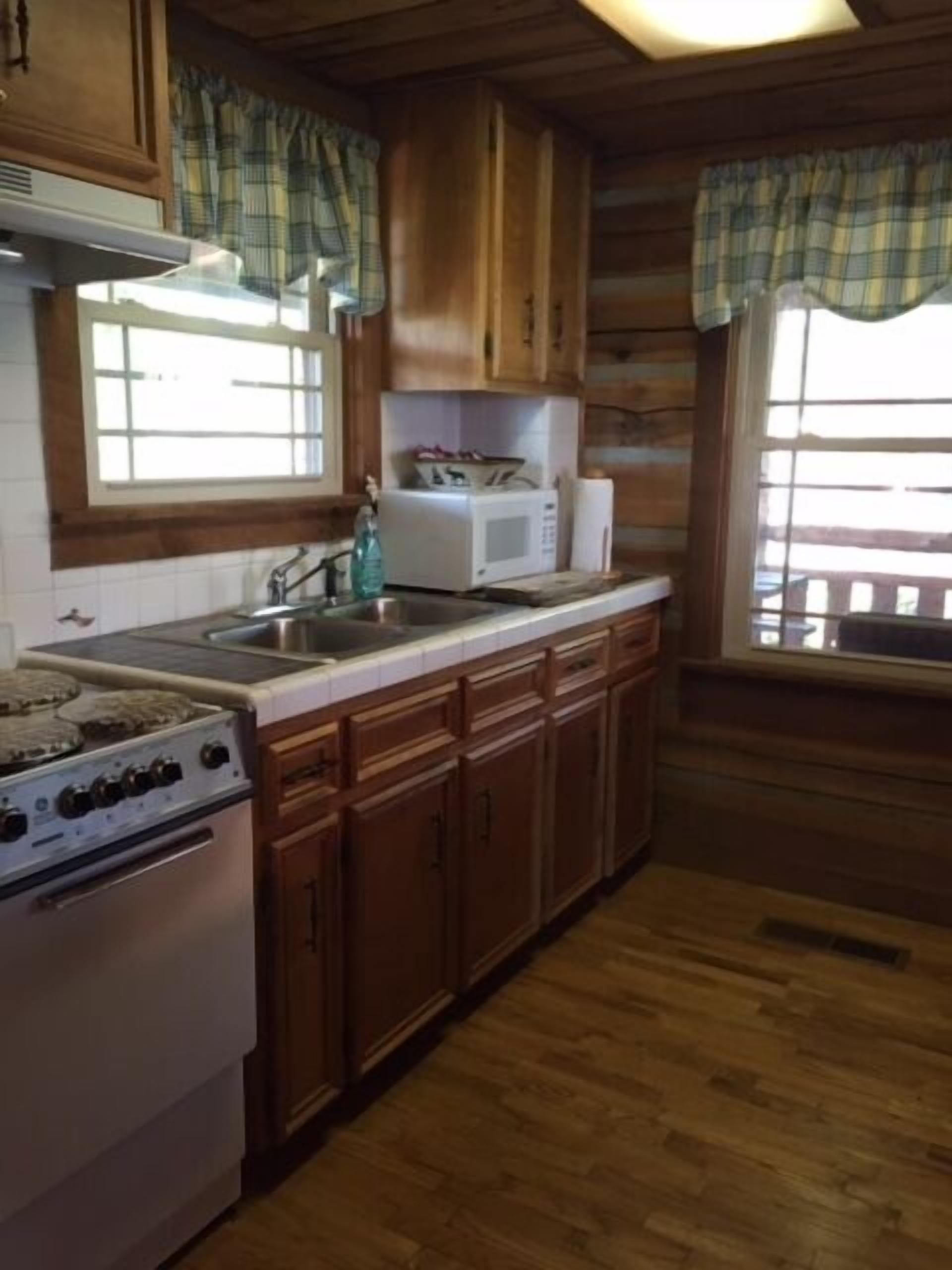 Waterloo Cabin on Wide Water, Boat Dock, Beach, & Awesome Views!