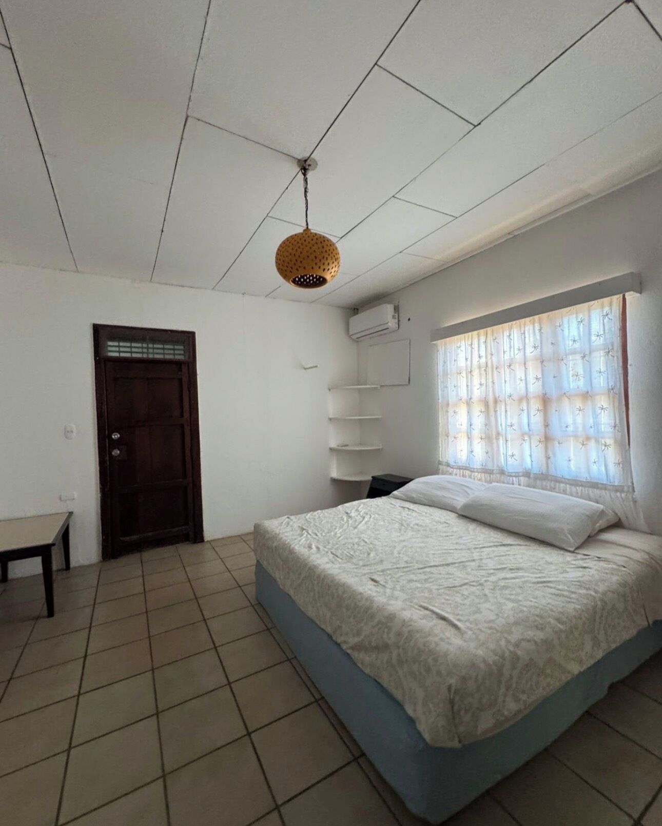 8 dormitorios, wifi gratis, ropa de cama