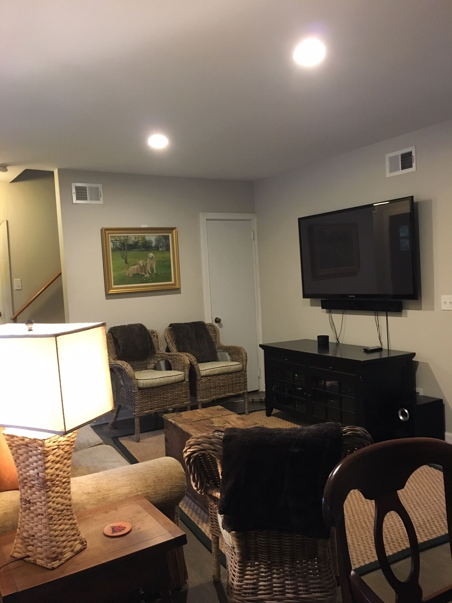 Entire Guest House at Fox Pond Farm with Access to In ground Pool