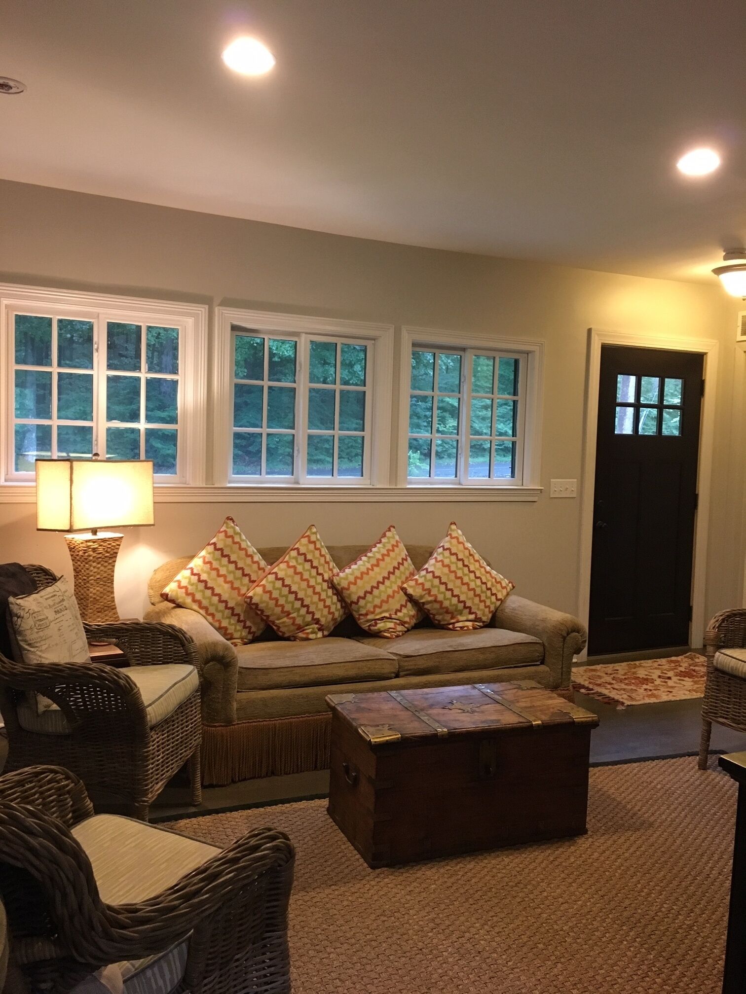 Entire Guest House at Fox Pond Farm with Access to In ground Pool