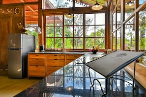 Fridge, stovetop, coffee/tea maker, toaster