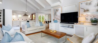 Dwyer St - Great Family Beach House!