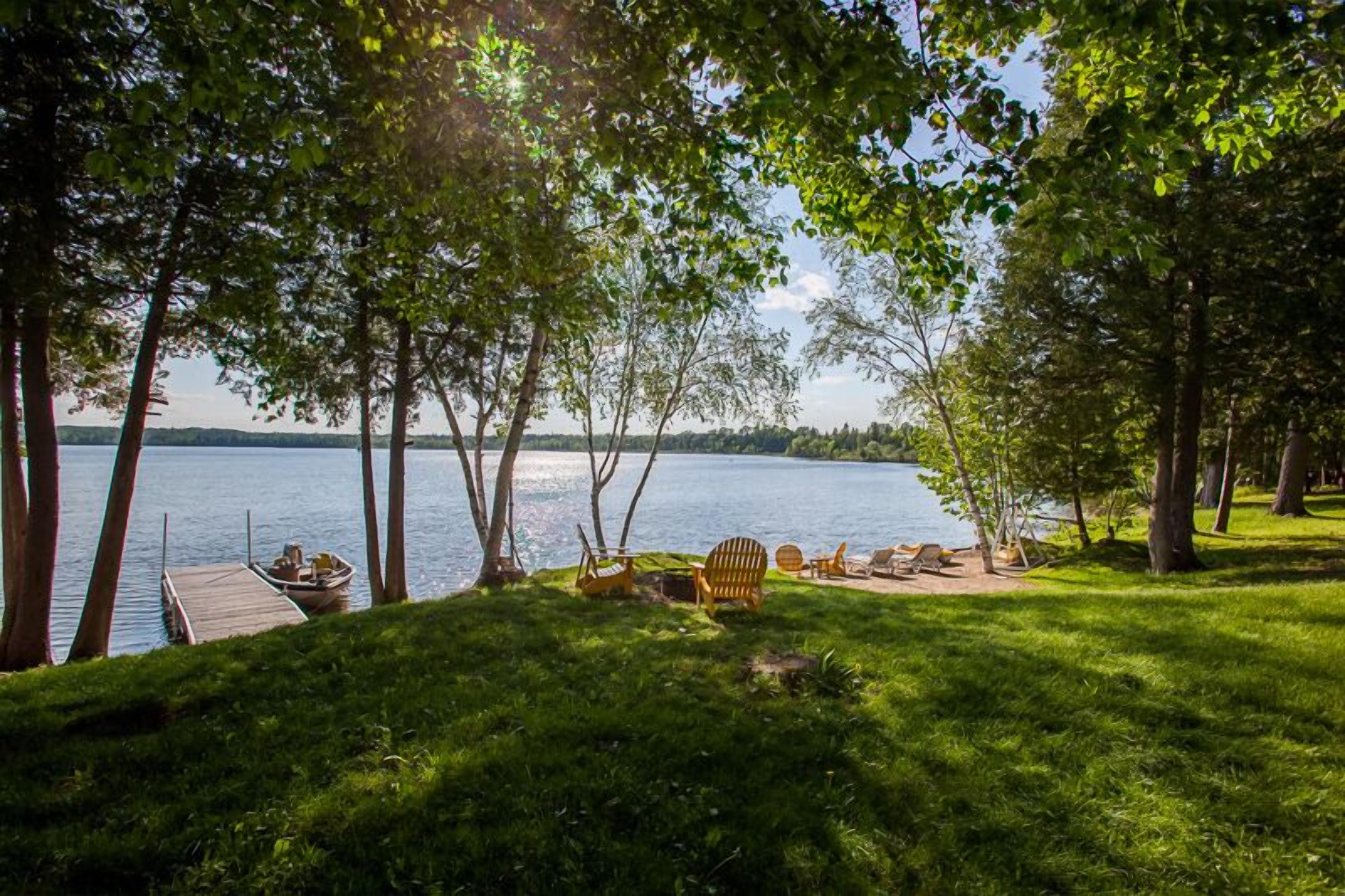 Holidaylane Cottage On Mink Lake Eganville Ontario