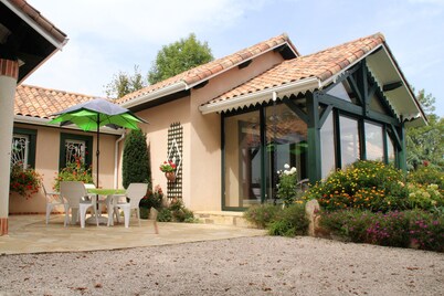 Large House with pool veranda and views of the Pyrenees