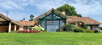Large House with pool veranda and views of the Pyrenees