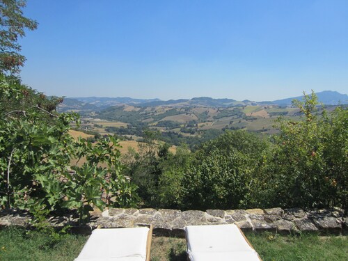 Fermette magnifiquement stylée avec de superbes vues panoramiques