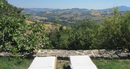 Fermette magnifiquement stylée avec de superbes vues panoramiques