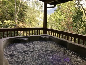 Outdoor spa tub -  HOT TUB, VIEW, CREEK, WIFI, King Bed, JACUZZI IN MASTER BATH. (Maggie Valley)