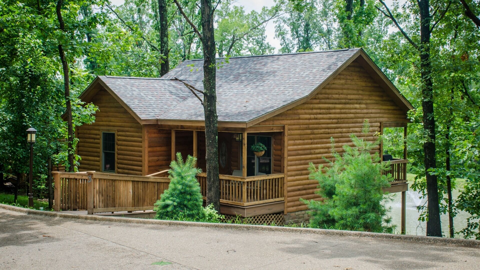 Wine Trail Cabin, 2015 Built, Carbondale, Southern IL - Giant City State Park