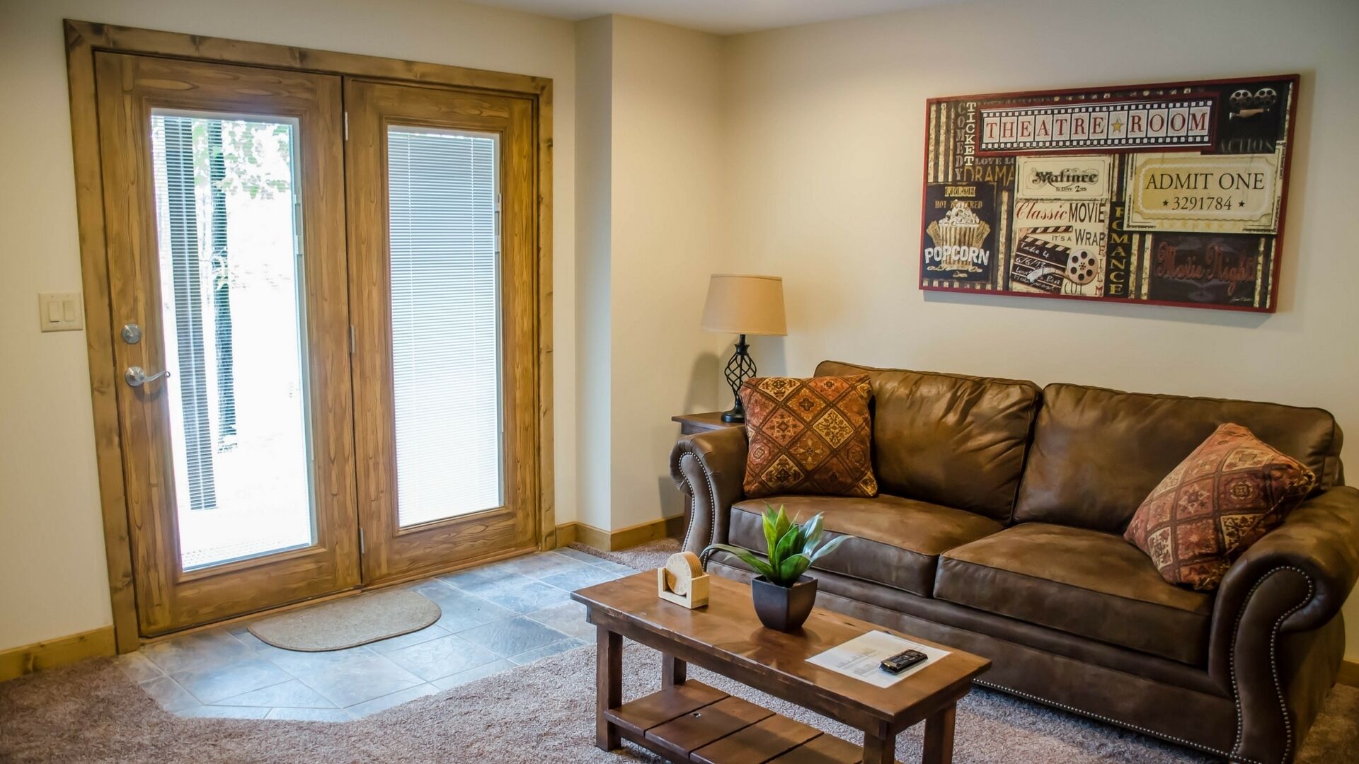 Wine Trail Cabin, 2015 Built, Carbondale, Southern IL - Giant City State Park