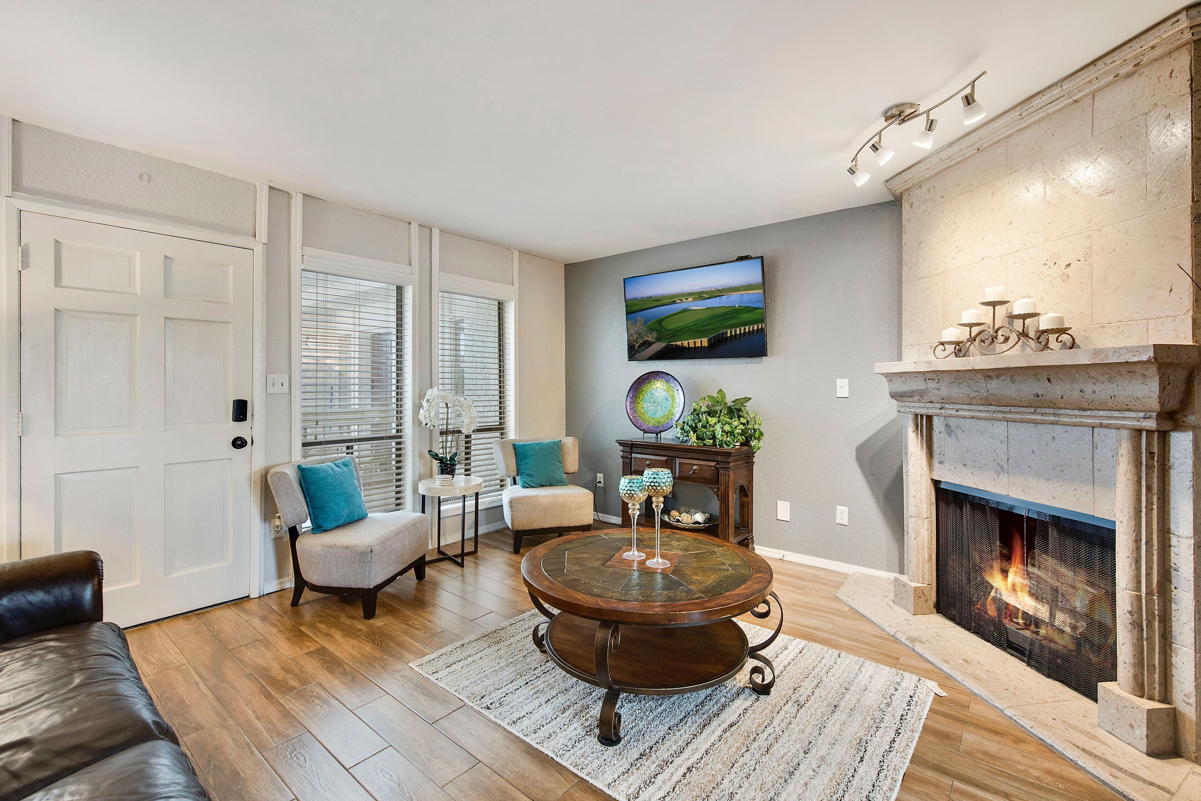 Smart TV, fireplace, DVD player