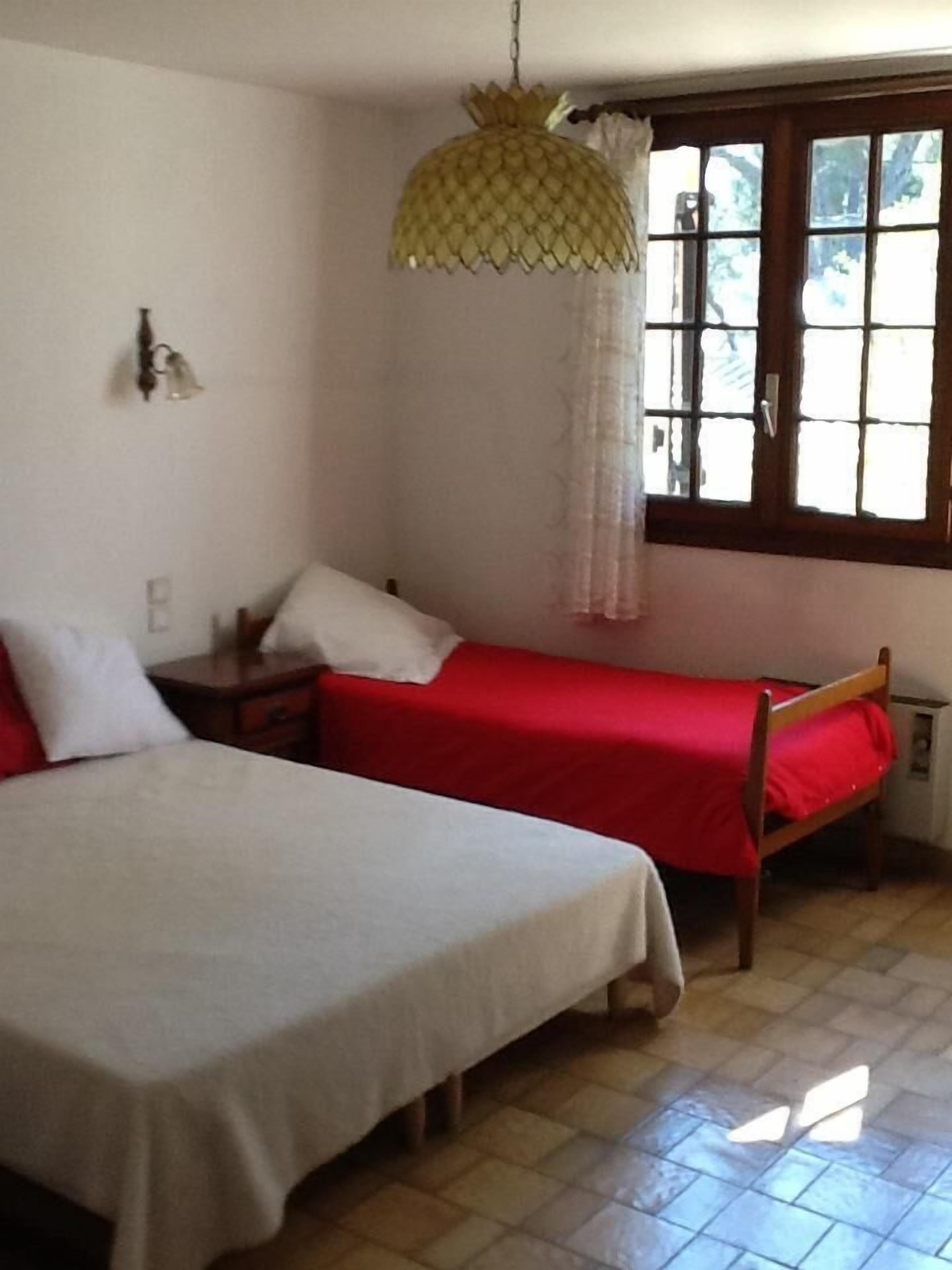 150 M2 Villa With 800sq M  Garden. Sleeps 8+. 3rooms 3  3 Beaches Nearby