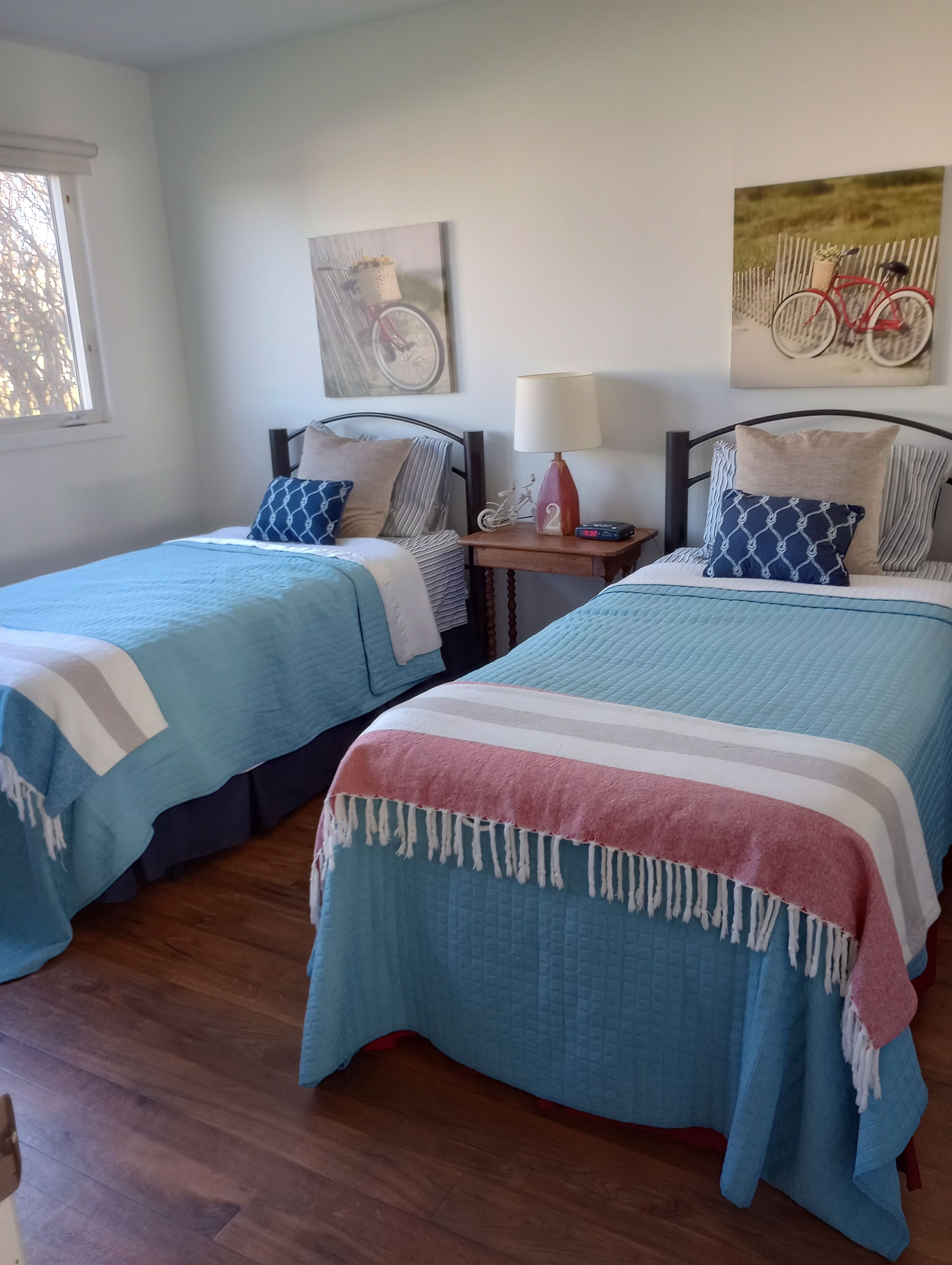 2 slaapkamers, een strijkplank/strijkijzer, gratis wifi, beddengoed