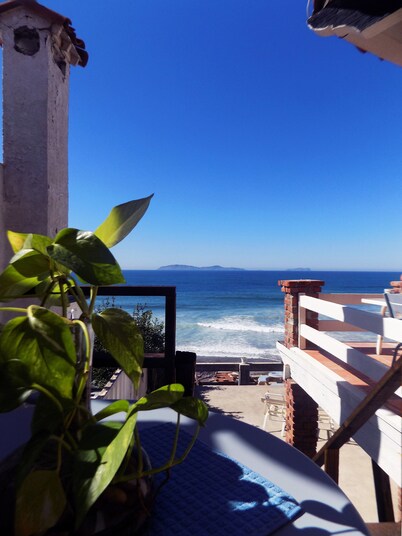 Oceanfront Spacious condo with private beach access