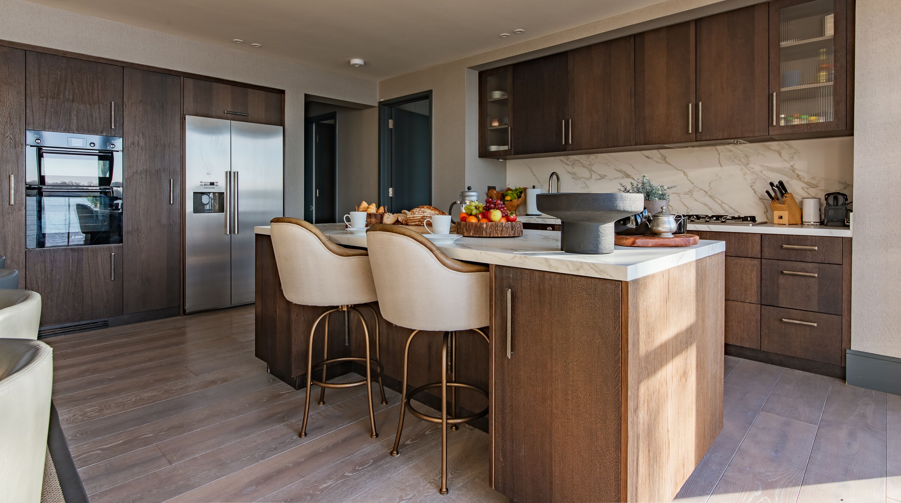 Stunning Lake House in the 5 star Lakes By Yoo Resort in Heart of The Cotswolds