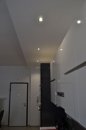 Experience a serene space with a clean layout, simple access, and ample lighting.