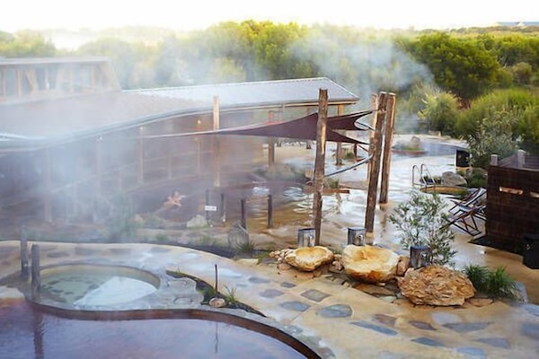 Peninsula Hot Springs