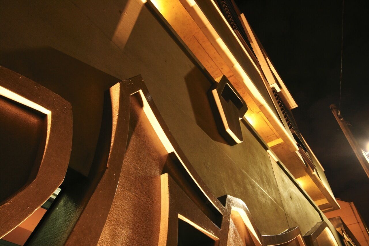 The Hive Graffiti Apartments — image 24